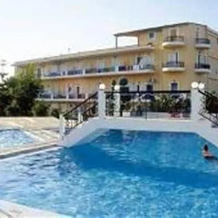 Vantaris Garden Aparthotel